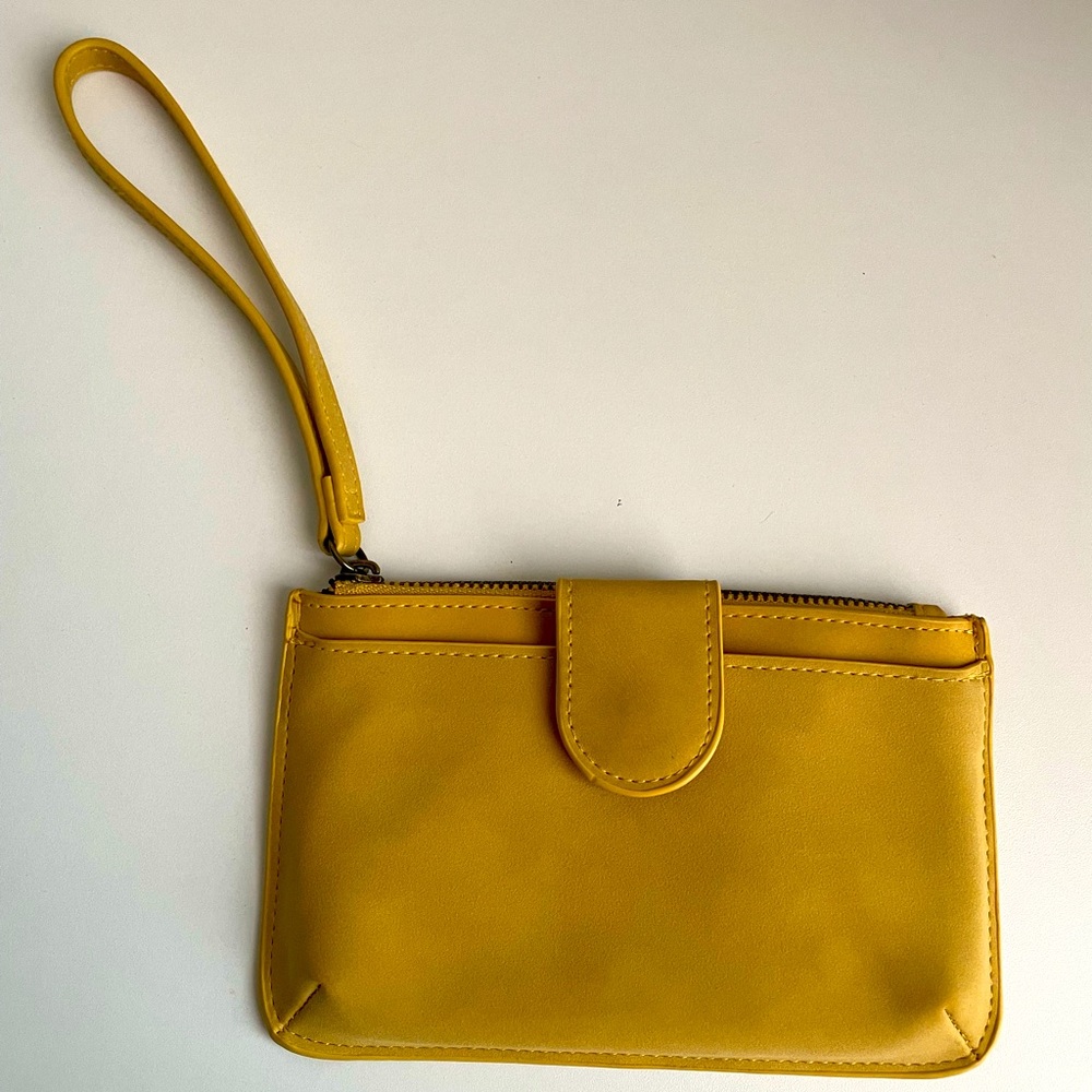 Last Chance Universal Thread Zip Closure Wristlet - image 1